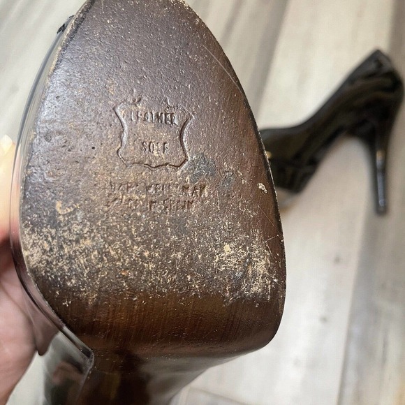 Stuart Weitzman Patent Leather Peep Toe Heels Black Size 9 Excellent! - Picture 7 of 8